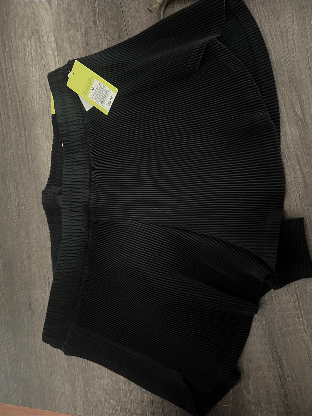 Forever 21 Black Pleated Women's Shorts